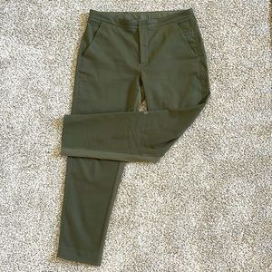 Lululemon On The Move Classic Fit Pants